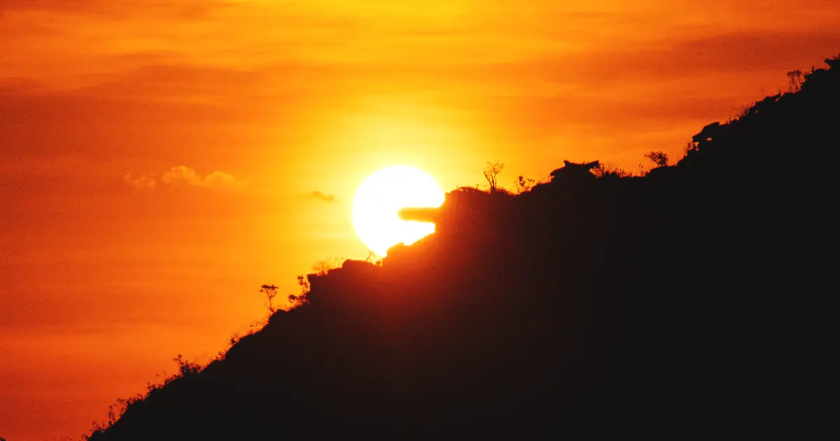Foto do Dólmen do Equinócio no Parque Pedra do Sol em Minas Gerais.